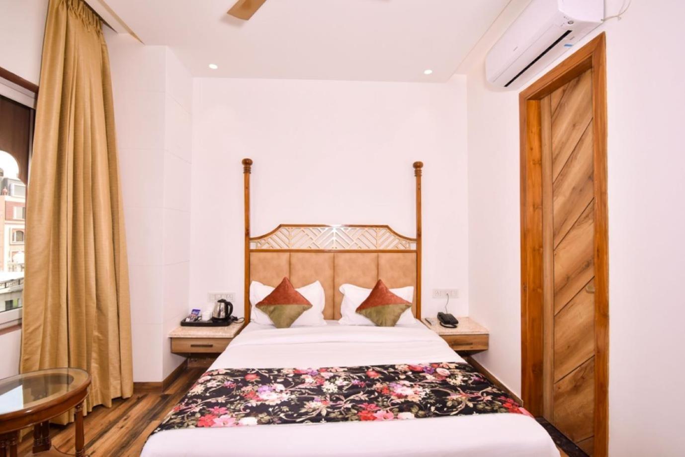 Hotel Rv Golden 암리차르 외부 사진