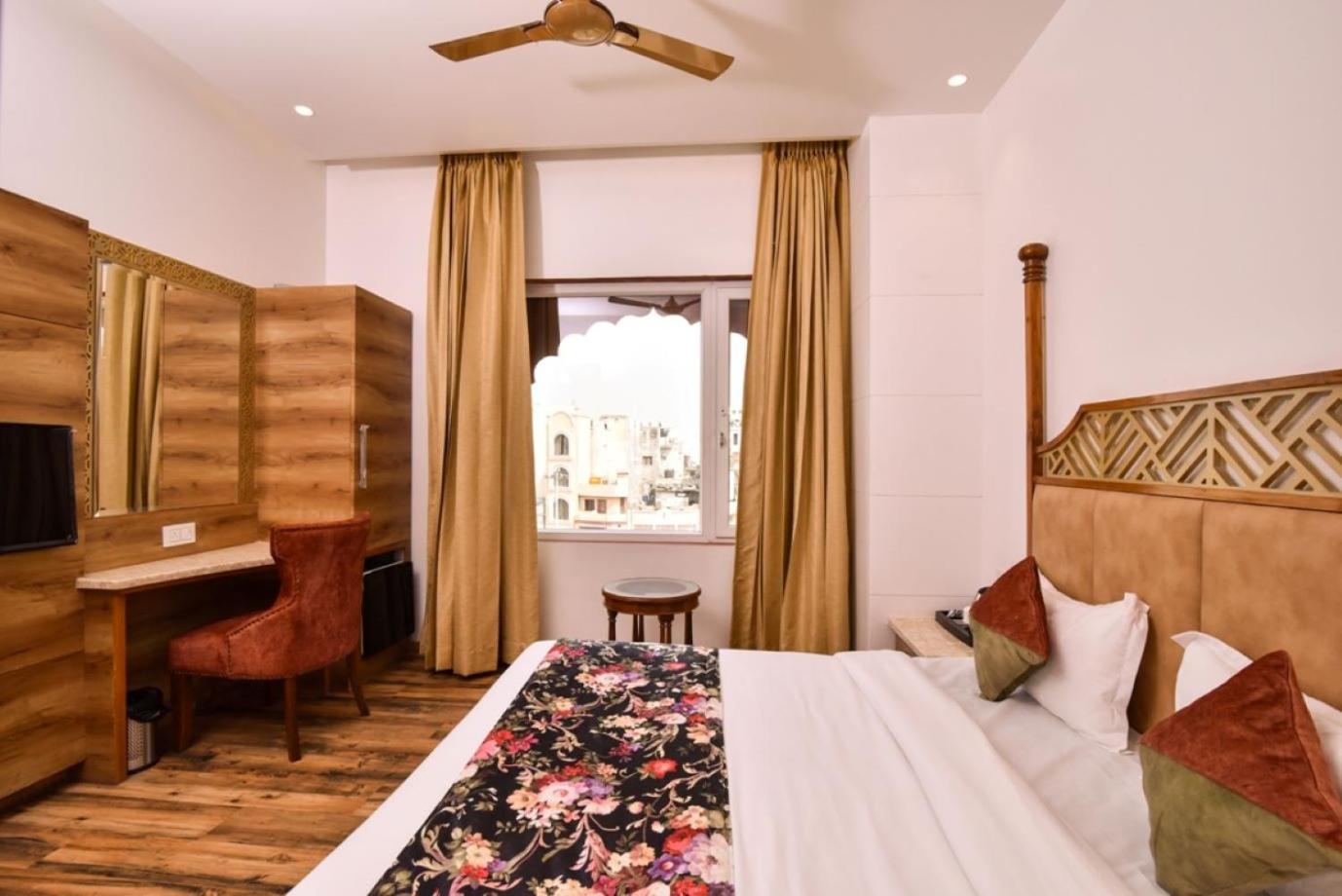 Hotel Rv Golden 암리차르 외부 사진